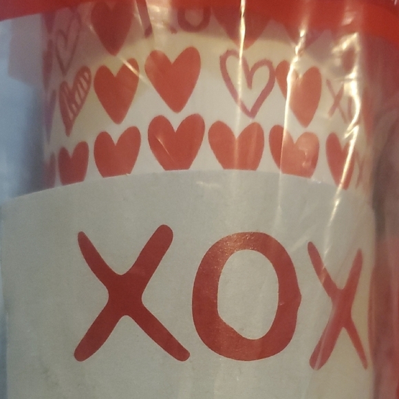 Red and White 16 oz. Paper Cups with Lids-Set of 10 - Picture 2 of 6